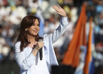Juez de Argentina pide desafuero de ex presidenta Cristina Fernández