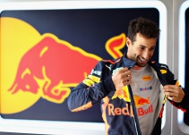 Ricciardo dejará Red Bull y llegará a Renault cuando acabe la temporada