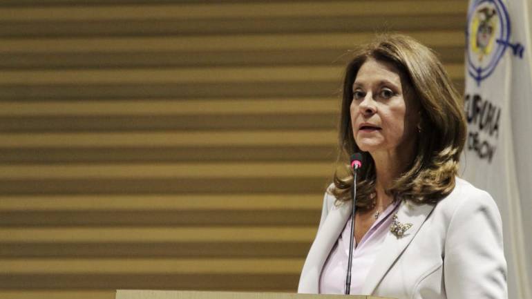 Vicepresidenta se opone a propuesta para ampliar mandato de Duque