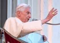 En redes sociales mataron al papa Benedicto XVI