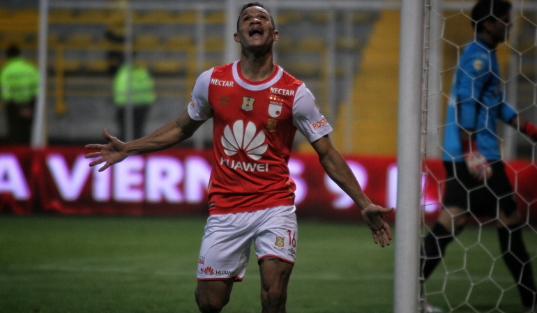 Anderson Plata Atlético Paranaense: Anderson Plata no va más con Independiente Santa Fe