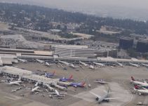 Avión robado por hombre suicida cae en Seattle, EE.UU.