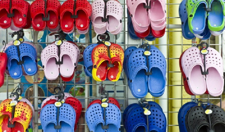 Crocs con tacones: Elegante pero informal, la nueva versión de los Crocs
