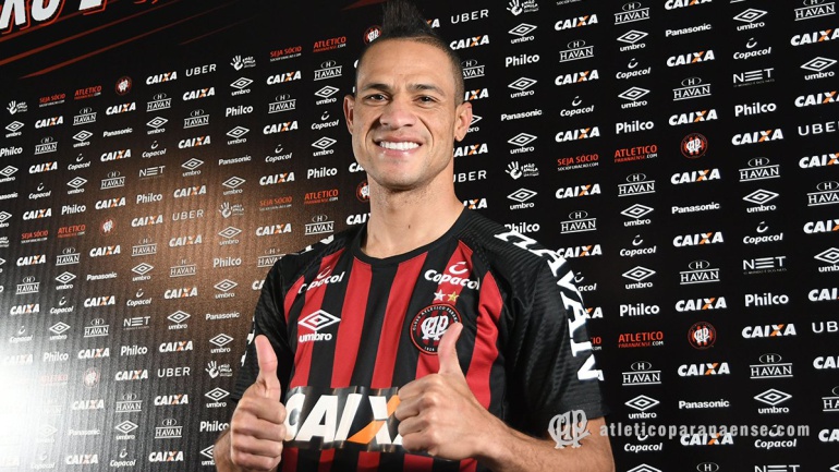 Anderson Plata, Atlético Paranaense, Independiente Santa Fe: Atlético Paranaense oficializó a Anderson Plata como su nuevo jugador
