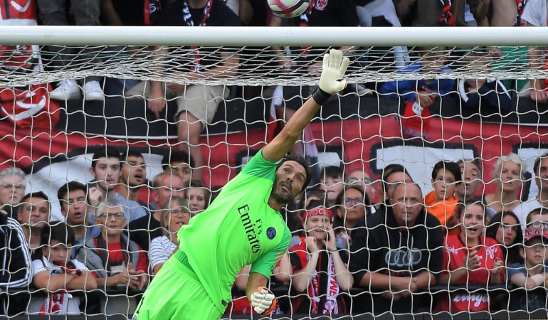 Atajada Buffon PSG Caen: La impresionante atajada de Buffon en la victoria del PSG al Guingamp