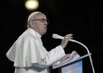 Acusan al papa Francisco de conocer y encubrir abusos sexuales