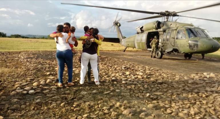 liberan a dos personas en Arauca: Rescatan a dos personas secuestradas por ELN en Arauca