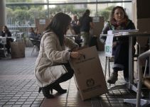 A las 11 am habían votado 2'408.000 personas: Registraduría