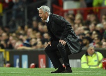Tottenham goleó al United en casa y Mourinho quedó en la cuerda floja