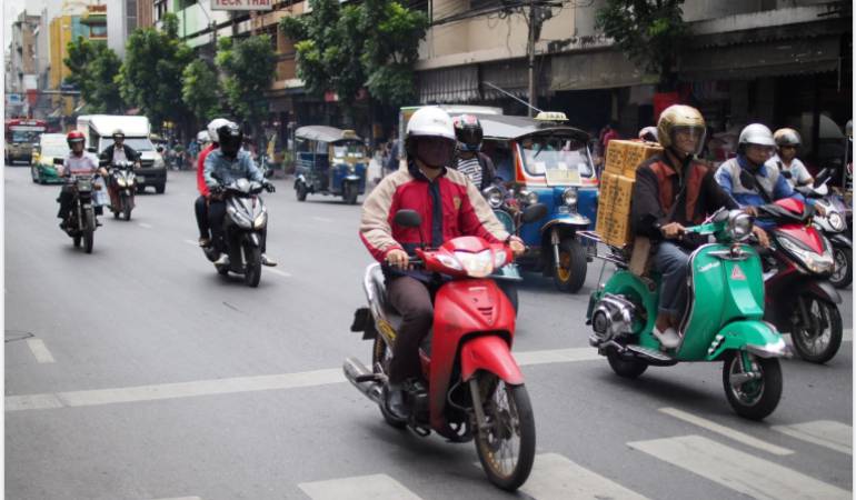 Educación motociclista China.: La curiosa medida pedagógica de China para educar a los motociclistas