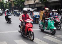 La curiosa medida pedagógica de China para educar a los motociclistas