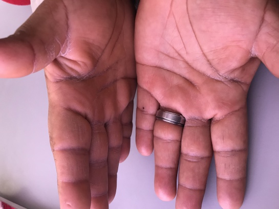 Caminantes venezolanos: En Colombia por zapatos, la lucha de las mamás venezolanas Caminantes venezolanos: En Colombia por zapatos, la lucha de las mamás venezolanas