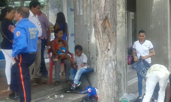 Caminantes venezolanos: Aquí no tenemos tiempo ni de llorar: venezolanos en Santa Marta Caminantes venezolanos: Aquí no tenemos tiempo ni de llorar: venezolanos en Santa Marta