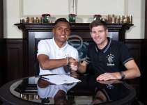 Alfredo Morelos renovó con el Rangers hasta el 2022