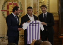 Ronaldo, presentado como máximo accionista del Valladolid