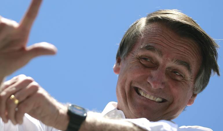 Ataque a candidato presidencial en Brasil: Candidato a la presidencia de Brasil, Jair Bolsonaro, fue apuñalado