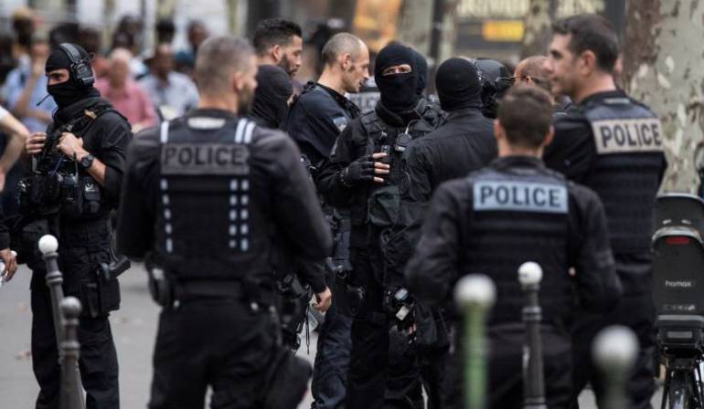 Ataque Francia: Siete heridos, varios graves, por un ataque con cuchillo en París