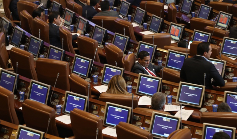 Reducción de salarios de congresistas operarán desde 2022: Congresistas nuevos en 2022 tendrían sueldo de 25 salarios mínimos