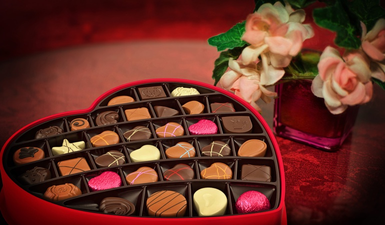 Amor y Amistad regalos: Con chocolates, flores, cenas y Moteles Colombianos celebran Amor y Amistad