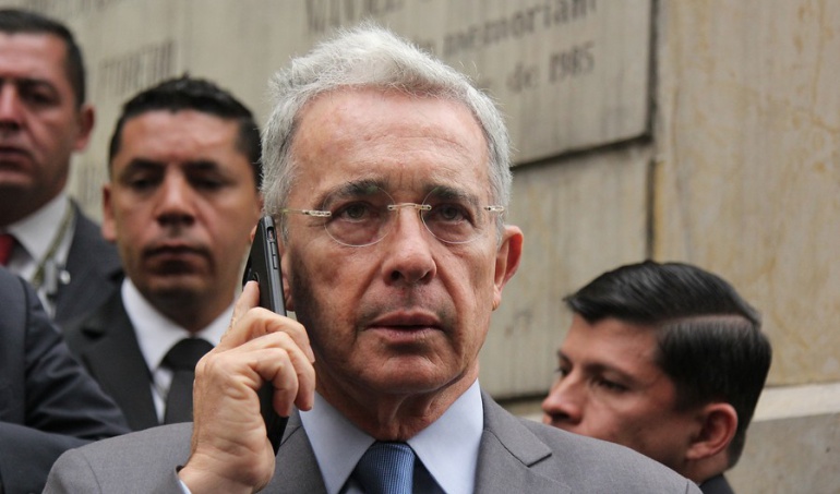 Por interceptaciones a Uribe, denuncian a magistrados de la Corte Suprema