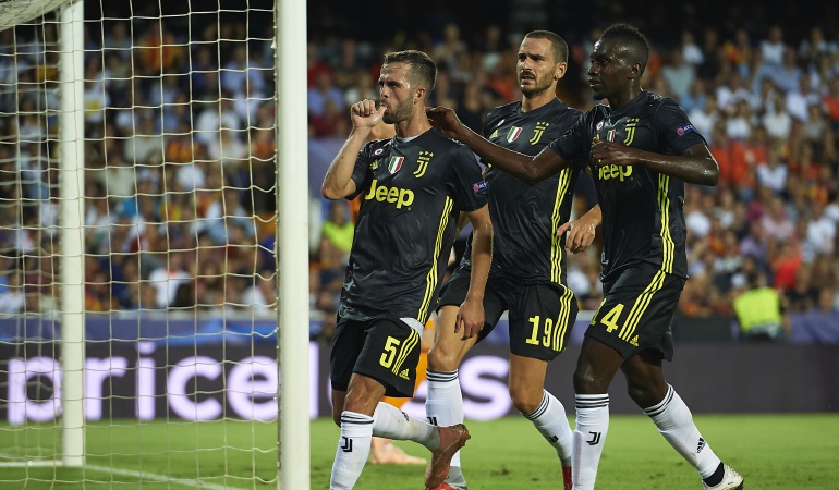 cristiano ronaldo valencia juventus: Dos penaltis tras la expulsión de Cristiano dan el triunfo a la Juventus