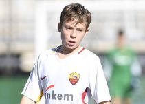 El hijo de Francesco Totti le da una lección al mundo del fútbol