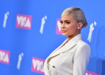Kylie Jenner probó el cereal con leche y esta fue su reacción