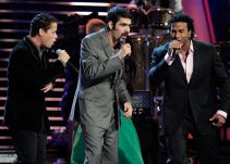 Muevélow, una historia de cabaret en el nuevo video de "Orishas"