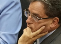 Radican moción de censura contra Alberto Carrasquilla