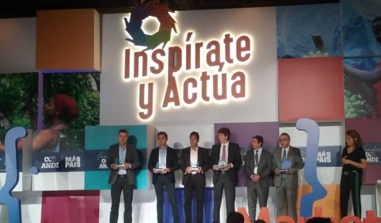 De izquierda a derecha: Diego Gutiérrez de la empresa Corona, Jorge Alejandro Puerta de la Compañía Nacional de Chocolates, Hernán Méndez de Juan Valdez, Mauricio Ramírez de Gases de Occidente, Rodrigo Pinzón y Carlos González de Pavco.