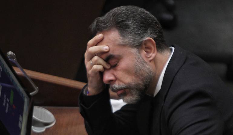 Benedetti denuncia persecución por parte de la fiscalía: Benedetti denuncia en el Congreso que le hackearon su celular