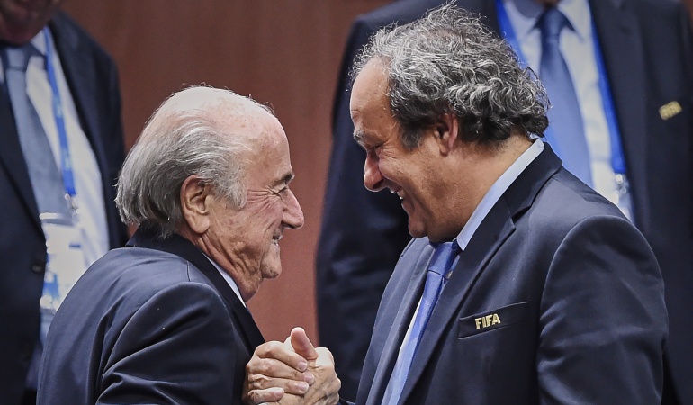 Joseph Blatter y Michel Platini: Blatter y Platini cumplen tres años de un castigo que cambió el fútbol