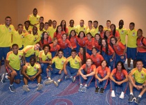 Unión tricolor: La Selección compartió con la Sub 17 femenina en Tampa