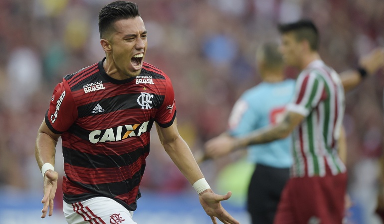 Fernando Uribe doblete: Fernando Uribe marcó doblete en la victoria de Flamengo ante Fluminense