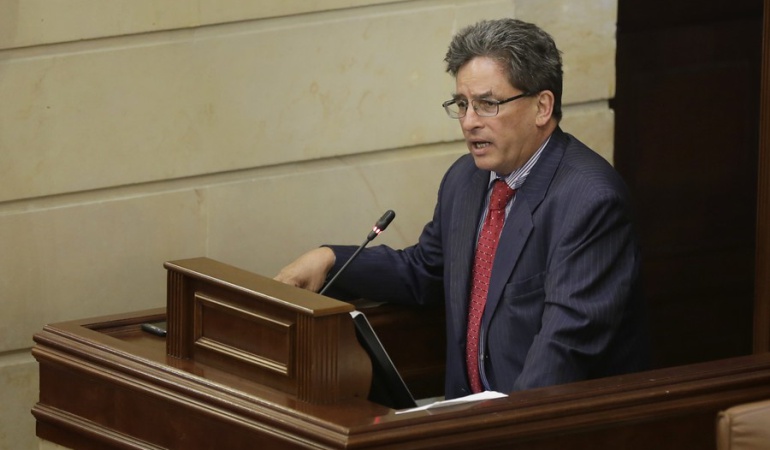 Bonos Carrasquilla: Presidente de la Cámara dice que sí habrá moción de censura a Carrasquilla