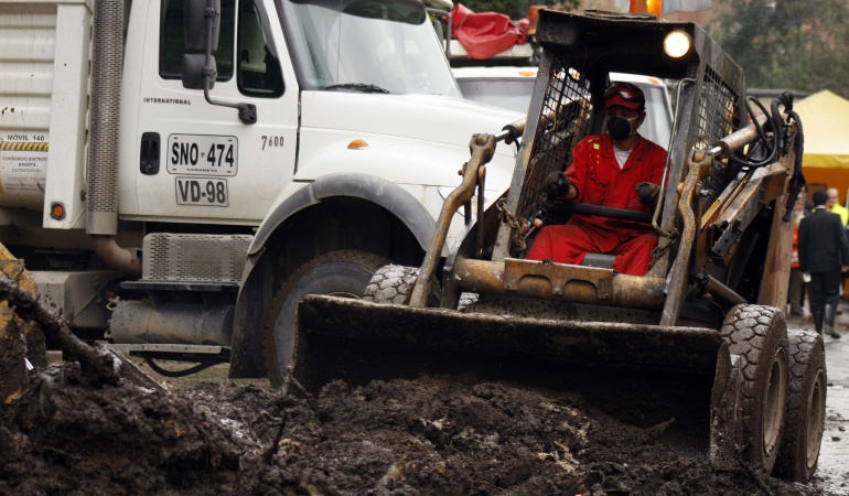 Cierres viales por lluvias Colombia: Lluvias causan emergencias en 17 vías del país