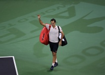 Federer sufre en la primera ronda ante Krajinovic