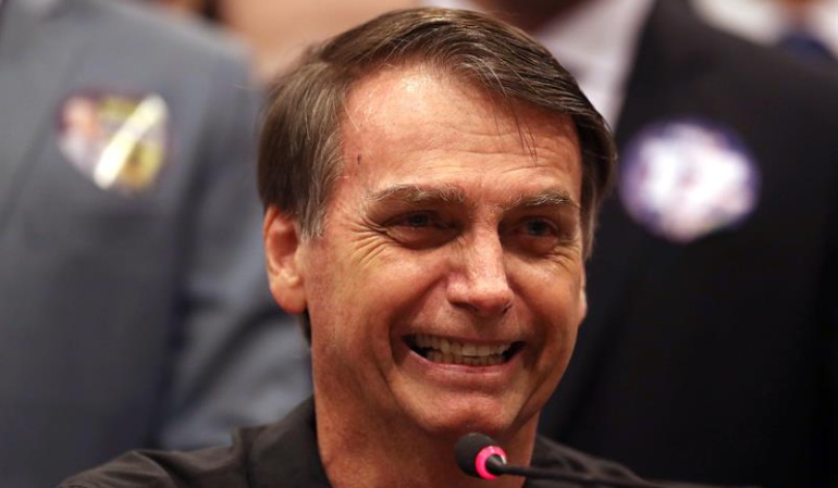 Intelectuales y artistas latinoamericanos lanzan mensajes contra Bolsonaro