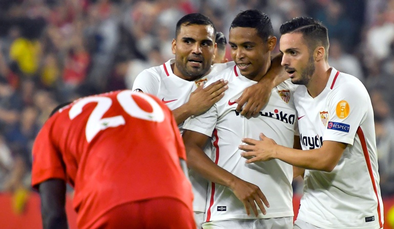 muriel sevilla europa league liga de europa resumen goles: Muriel se destaca en la goleada del Sevilla frente al Akhisar