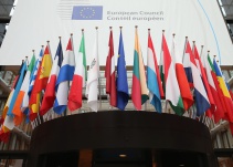 Parlamento Europeo pide a UE apoyo para llevar Venezuela a Corte Penal