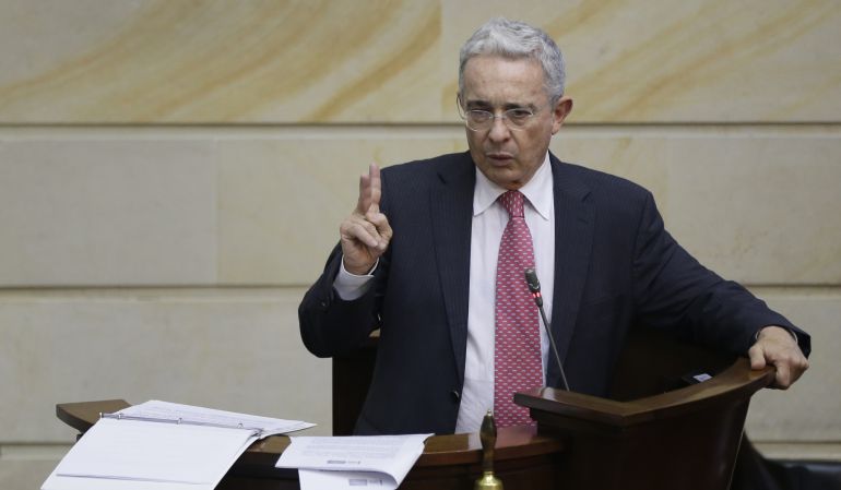 proyecto de ley.: Uribe propone prima para quienes ganen hasta 3 salarios