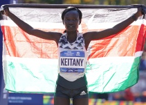 Mary Keitany gana por cuarta ocasión la maratón de Nueva York