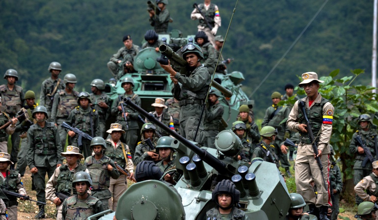 Crisis Venezuela: Venezuela pide a Colombia atender "crisis de seguridad" tras muerte militar