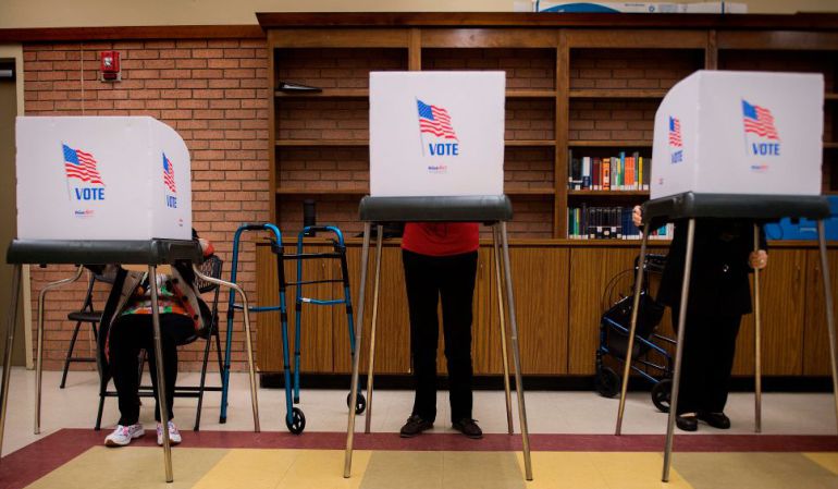 Sanders y Kaine, figuras demócratas, reelegidas para el Senado en EE.UU.