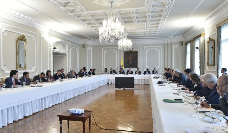 Gobierno instala mesa de concertación con gremios por ley de financiamiento