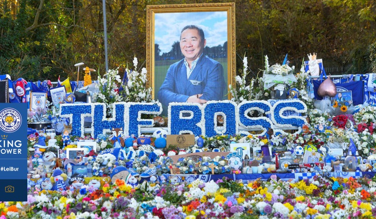 Leicester despide a su dueño: Jefe por siempre: Hinchas del Leicester despiden al dueño del equipo