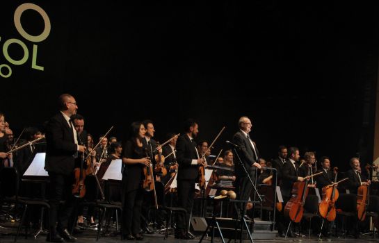 La Orquesta Sinfónica Nacional recibió aplausos de pie, después de una majestuosa interpretación. La Orquesta Sinfónica Nacional recibió aplausos de pie, después de una majestuosa interpretación.