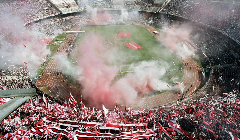 boletas final copa libertadores el monumental river plate boca juniors: Hinchas de River Plate agotan las entradas para la final de Libertadores