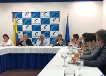 ¿Los partidos tradicionales se están suicidando?