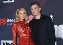 Paris Hilton se pronuncia acerca de su ruptura con Chris Zylka